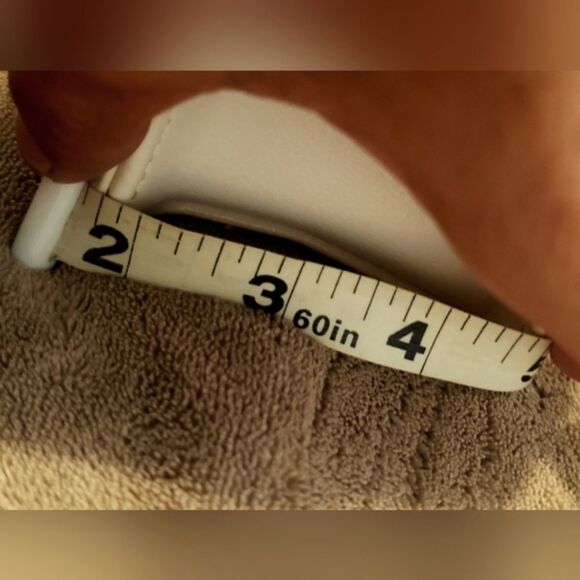 GUESS White Crossbady Bag - Picture 5 of 8